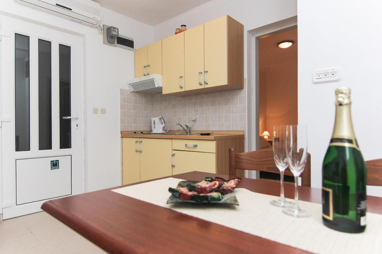 Apartments Villa Alex Podaca Bagian luar foto